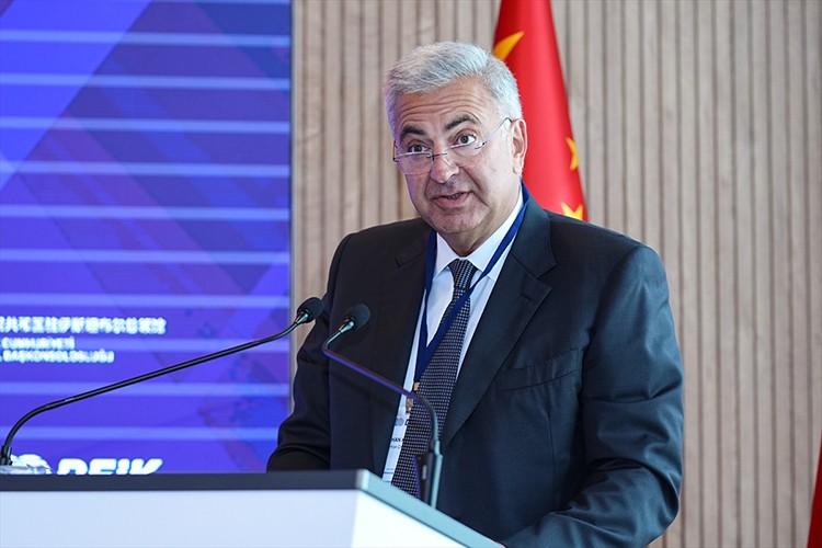 "Kazan-Kazan Anlayışı ile Dışa Açılan Çin" paneli