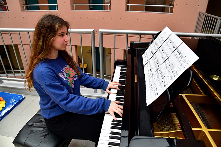 Bestelediği müzik ile depremzedelere moral olacak