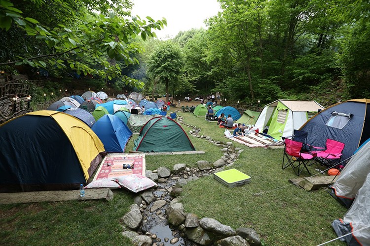 Çadır kamplarına yoğun ilgi