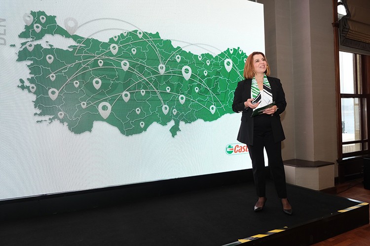 Castrol Türkiye'den 100 milyon litrelik üretim rekoru