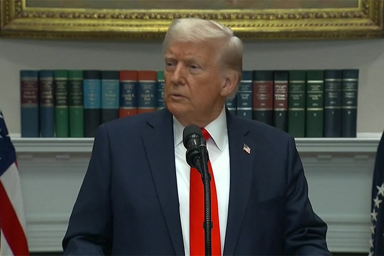 Çin'e yönelik tarife oranını yüzde 20'ye çıkardı