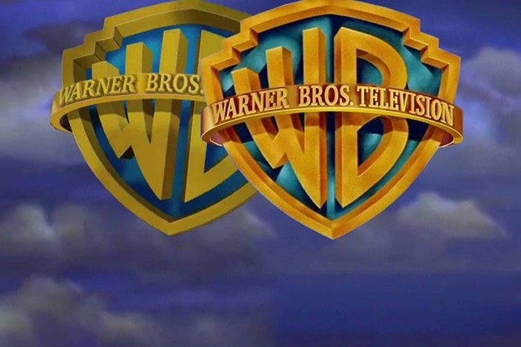 WB Stüdyoları'nın 100. yıl film koleksiyonunu yolcularına sunuyor