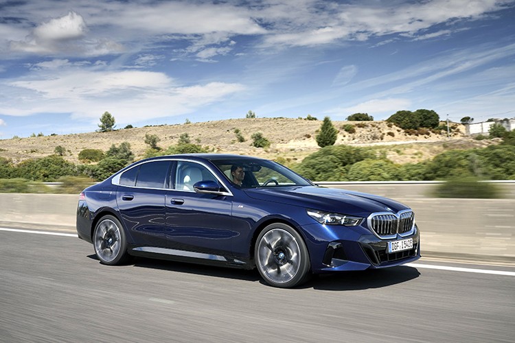 Yeni BMW 520d xDrive Ön Rezervasyona Açıldı