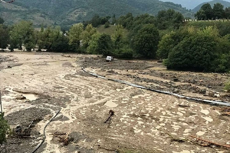 Bartın'da şiddetli sel ve heyelan