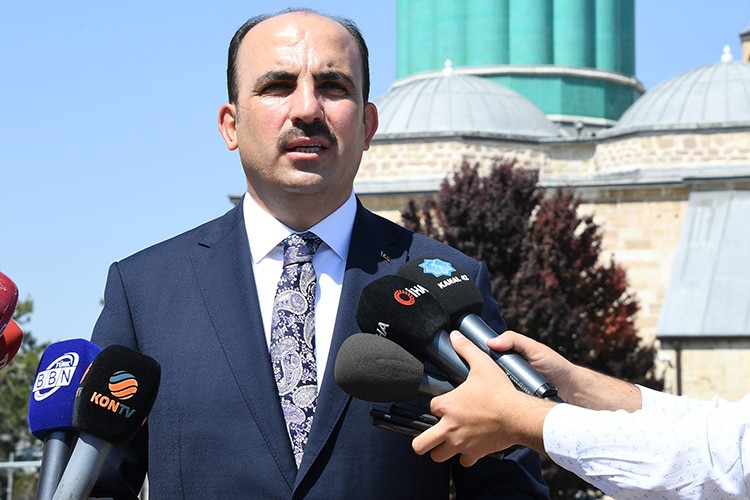 Maske ve mesafe kuralına uyarak daha iyi olacağız