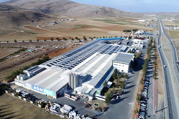 Kompen, Peru'da vitrine çıktı