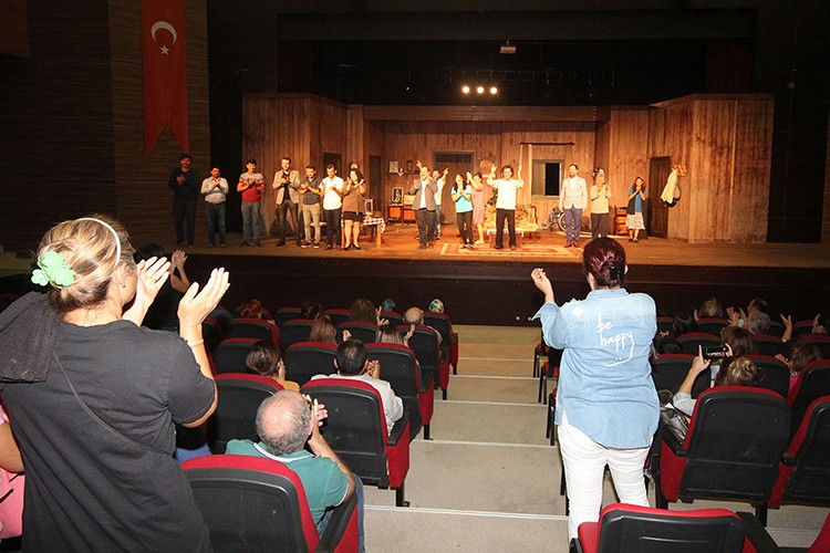 Tiyatro arttı, sinema azaldı