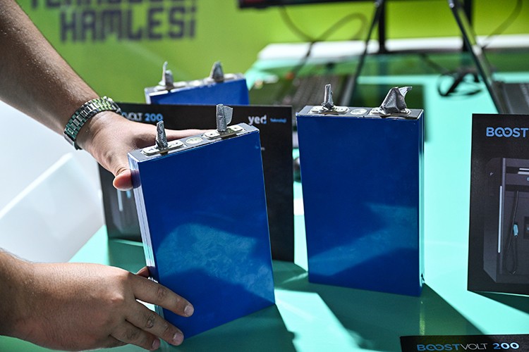 Genç girişimcilerden elektrikli araç şarj istasyonu