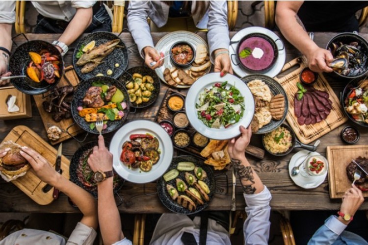 Yılbaşı öncesi gün içinde küçük ve sık öğün önerisi