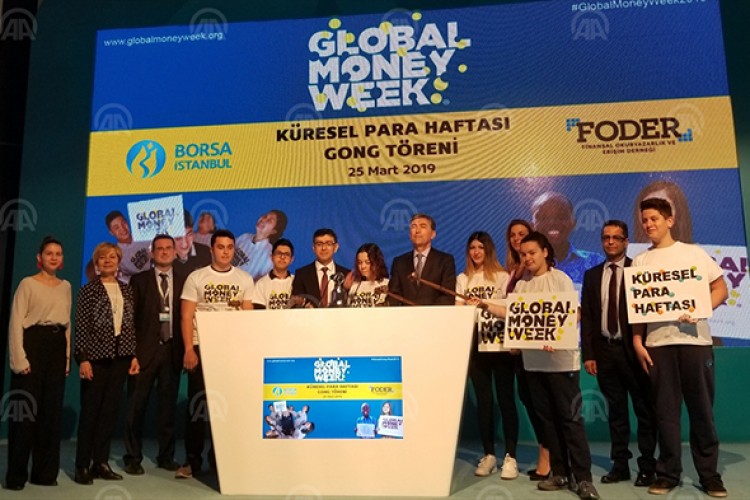 Gong "Küresel Para Haftası" için çaldı