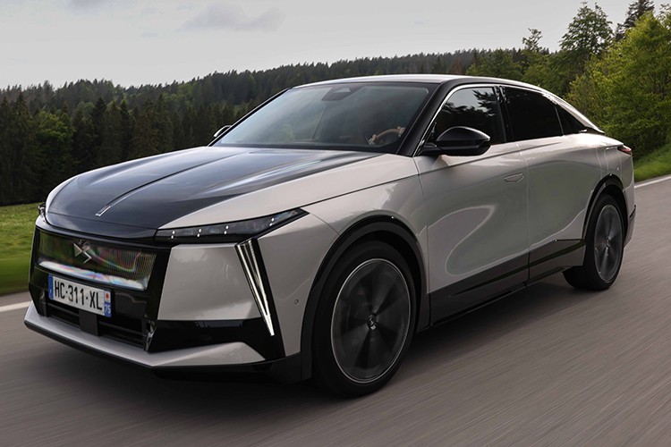 DS N°8 otomobil, yılın son çeyreğinde Türkiye'de satışa sunulacak