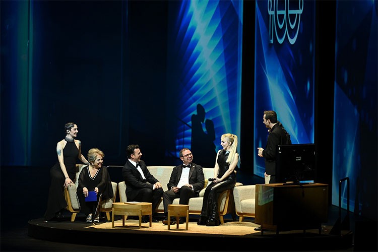 100. yılını görkemli bir gala ile kutladı