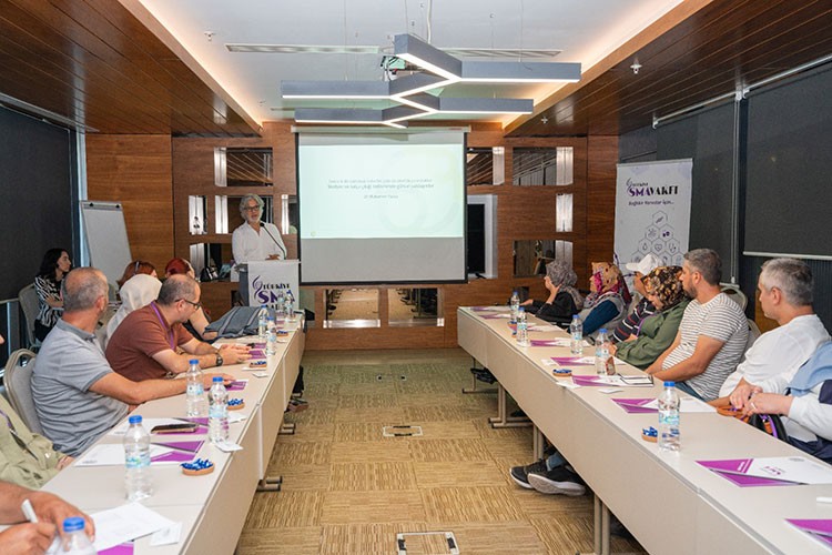 SMA hastaları kampta uzmanlarla bir araya geldi