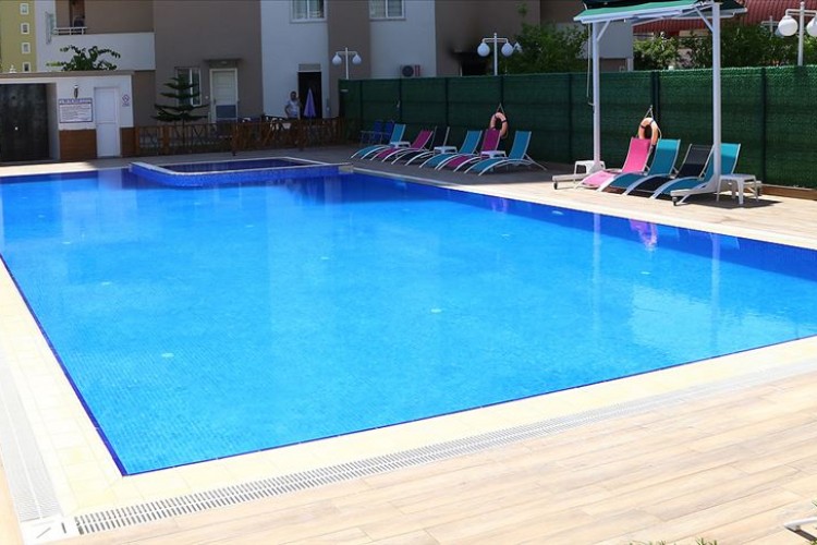 Yüzme havuzları için "idrar yolu enfeksiyonları" uyarısı