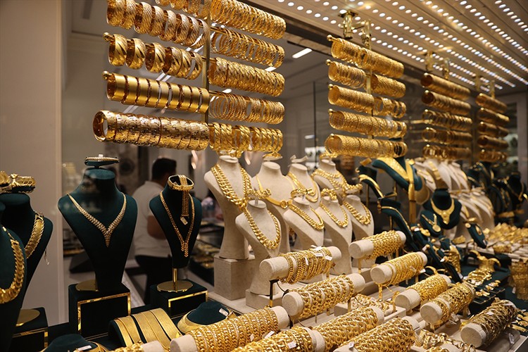 Altının kilogramı 4 milyon 305 bin liraya geriledi