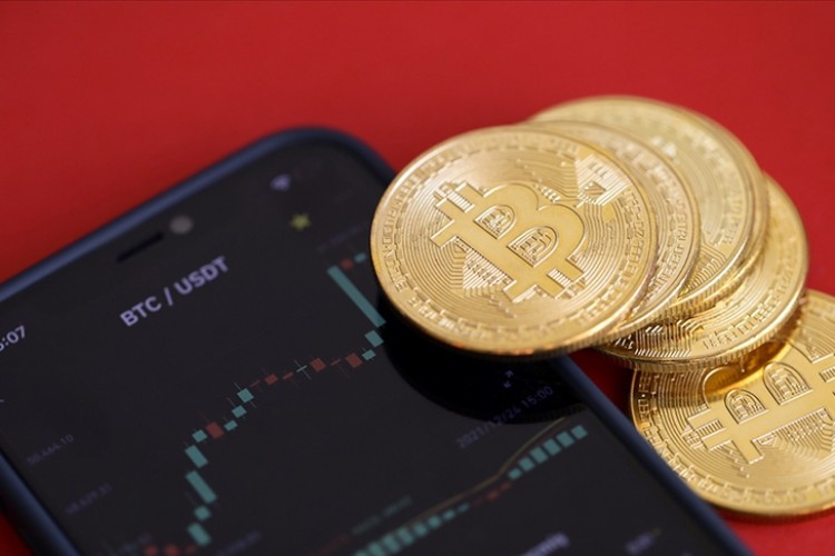 Bitcoin'in fiyatı 63 bin dolara yaklaştı