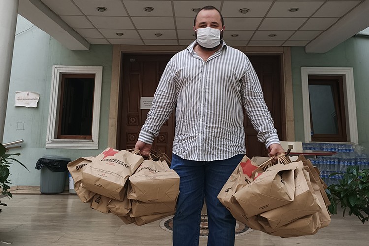 Çocukların hamburger bayramı