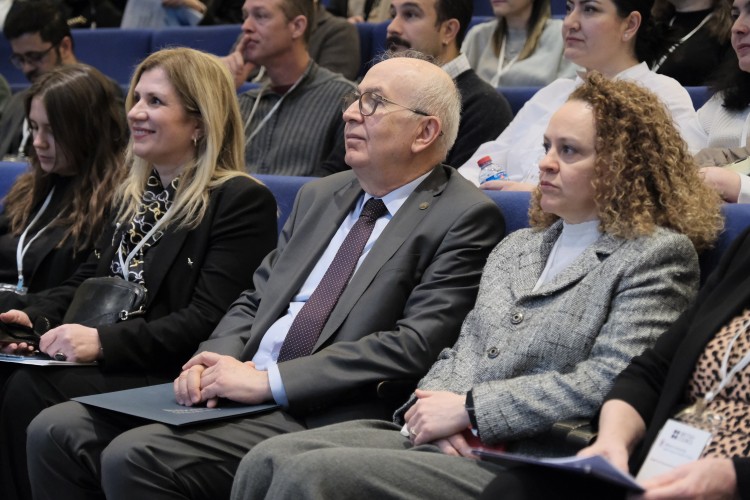 İngilizce dil değerlendirmesinin geleceği, 'İngilizce ve Ölçme Değerlendirme Politikası Diyaloğu'nda şekilleniyor