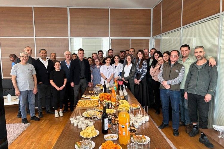 Akren İplik San ve Tic A.Ş Yönetim Kurulu Başkanı Süleyman Kazmirci Şirketin 30. Yılını kutluyor