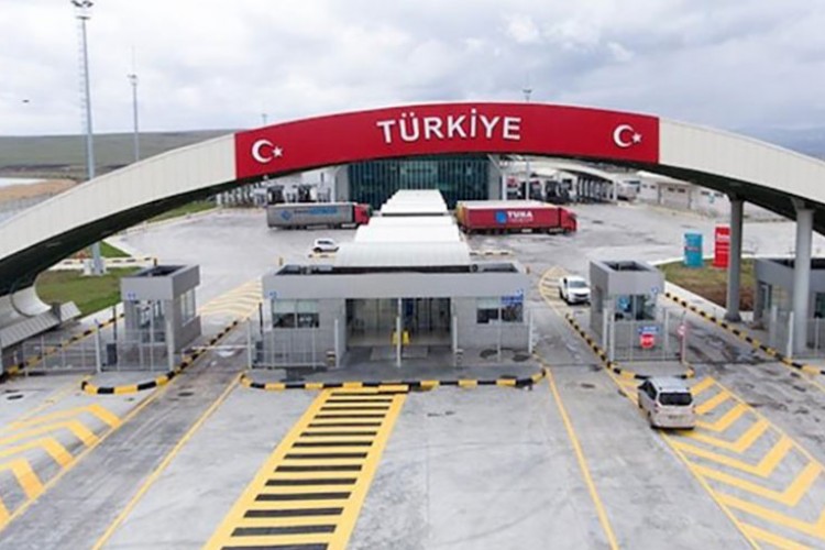 Bayramda gümrük kapılarından 1,1 milyon yolcu geçti