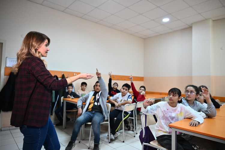 Çocuklara merhamet eğitimi veriliyor