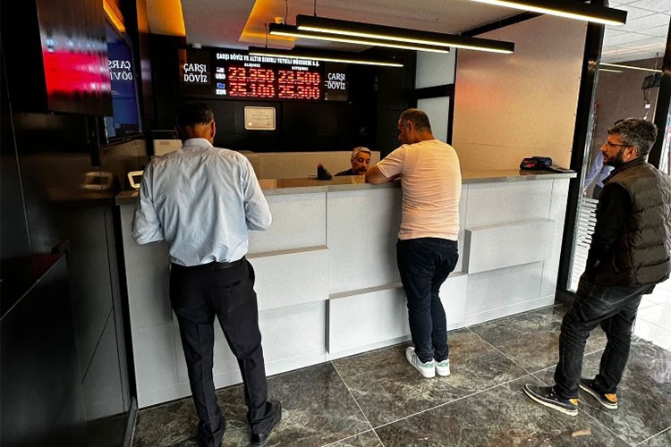 Dolar 45.43 TL'den açıldı