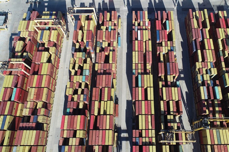 Hedef "2,2 milyon TEU" konteyner hareketi