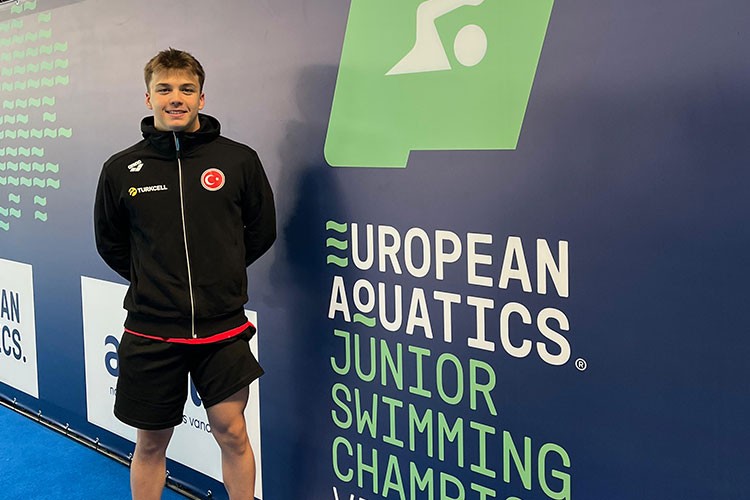 Milli yüzücü Eren Kuru'dan Avrupa 3.'cülüğü