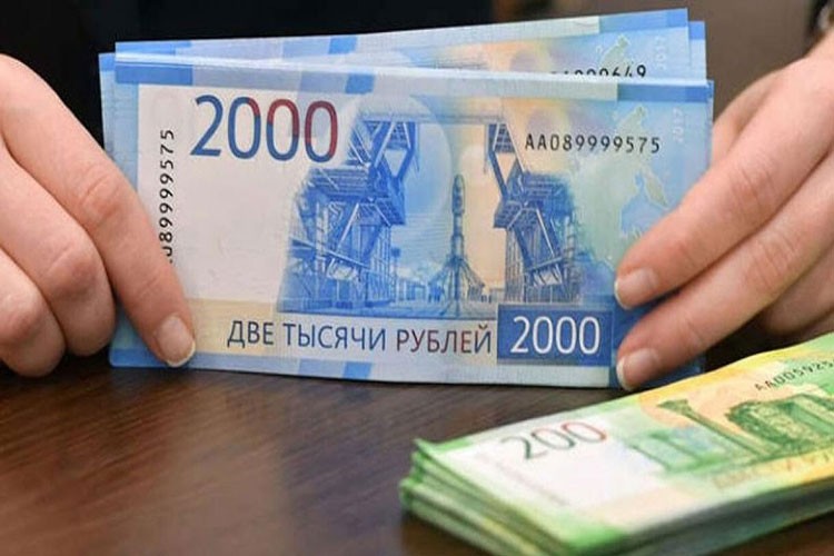 Rus rublesi değer kazandı