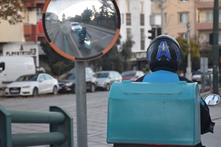 Bahşiş ve motokurye gelirlerine yeni vergi getirilmeyecek, KDV muafiyeti uygulanacak