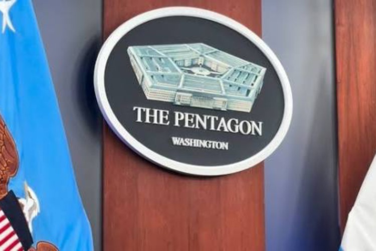 Pentagon savunma şirketlerinden hızlanmalarını istedi