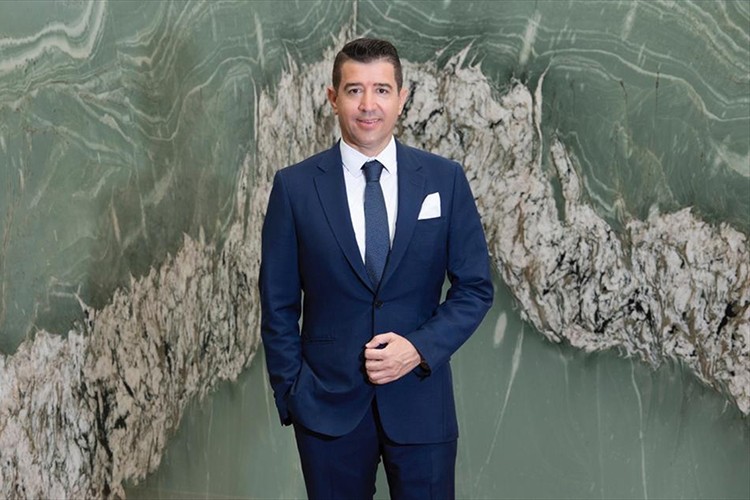 "Ayırım yapmadan ülkeye değer katabiliriz"