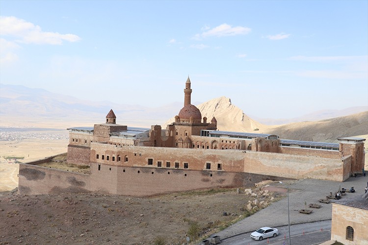 İshak Paşa Sarayı'nın UNESCO'nun asıl listesine girmesi için "alan" çalışması başlatıldı