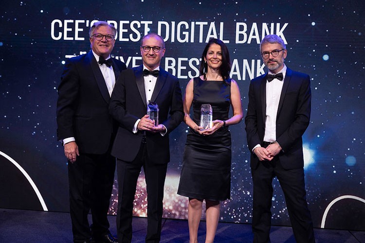 Orta ve Doğu Avrupa'nın en iyi dijital bankası ödülü