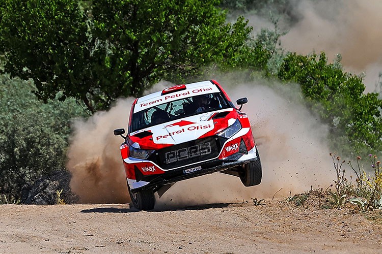 Kapadokya'da nefes kesen mücadele