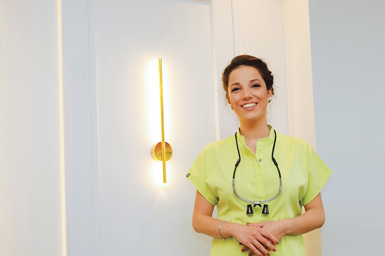 Renkli ve göz alıcı içeceklere kanmayın, çocuğunuzun diş sağlığını tehlikeye atmayın!