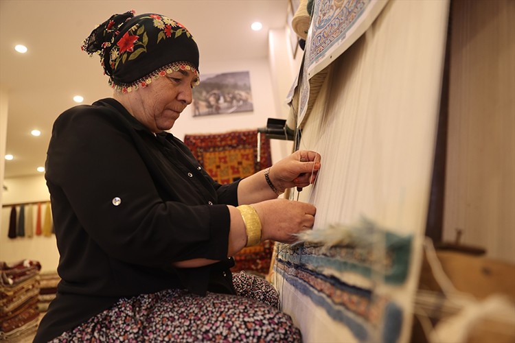 Nevşehir'den Japonya'ya uzanan bir halı girişimi