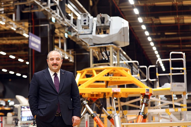 Bakan Varank, stabilize silahlı kule sistemini test etti