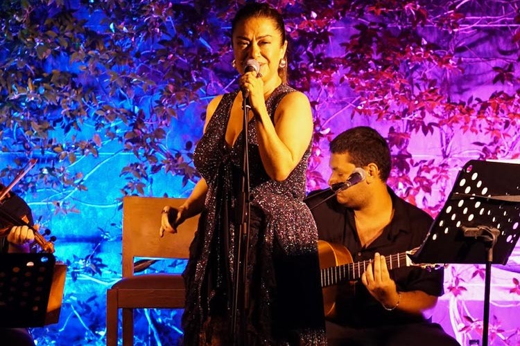 Nurcan Eren'le Canlı Müzik ve Özlenen Lezzetler