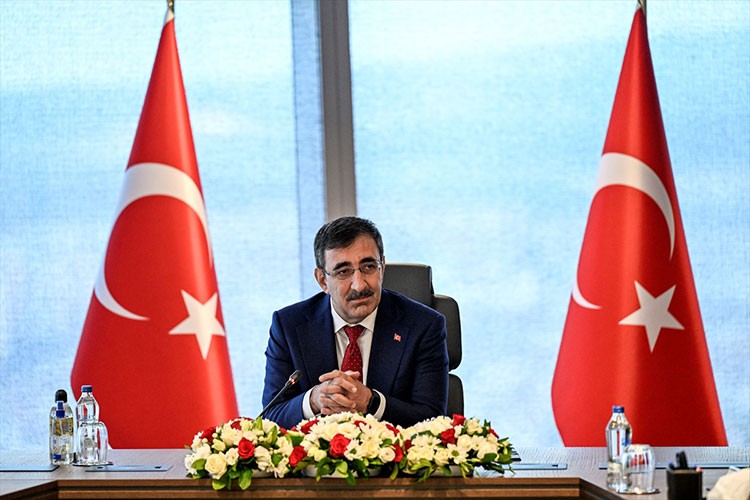 "Gereken yatırımları sağlıklı kaynaklarla desteklemektir."