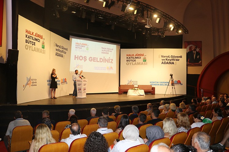 Adana Belediyesi halk oylaması düzenledi