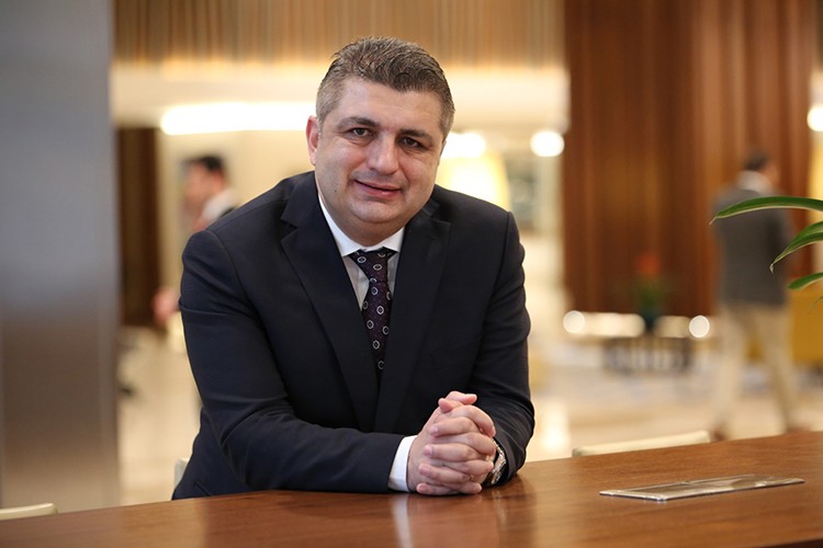 "Canlandırıcı hamleler bekliyoruz"