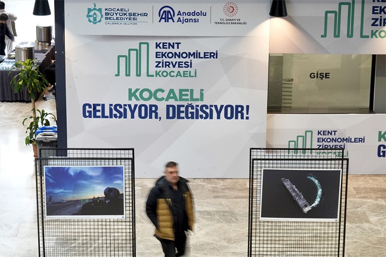 "Kocaeli Kent Ekonomileri Zirvesi" başladı