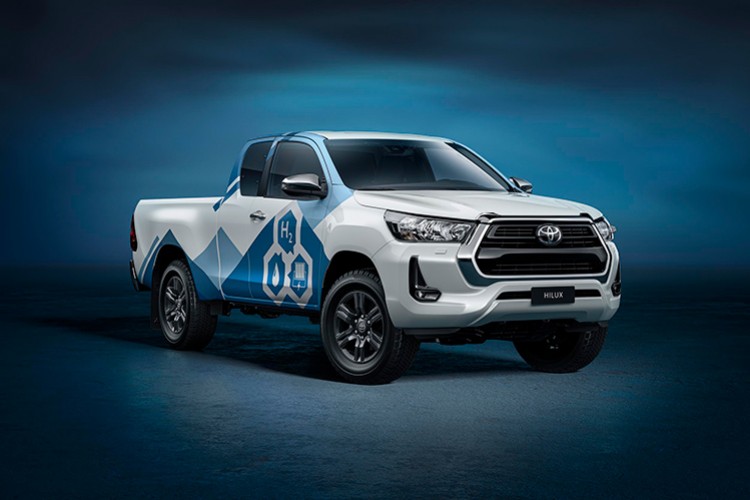 Toyota'dan Hidrojen Yakıt Hücreli Hilux