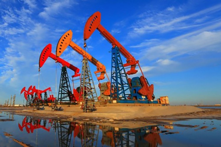 Ural petrolü tavan fiyatın üzerinde işlem görüyor