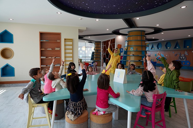 Eğitimde farkındalık oluşturuyor