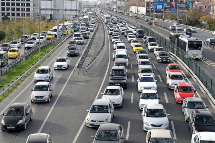 Trafiğe eylülde 198 bin 740 aracın kaydı yapıldı