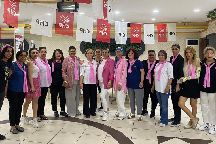 CHP Kadın Kolları'nda devir teslim töreni yapıldı