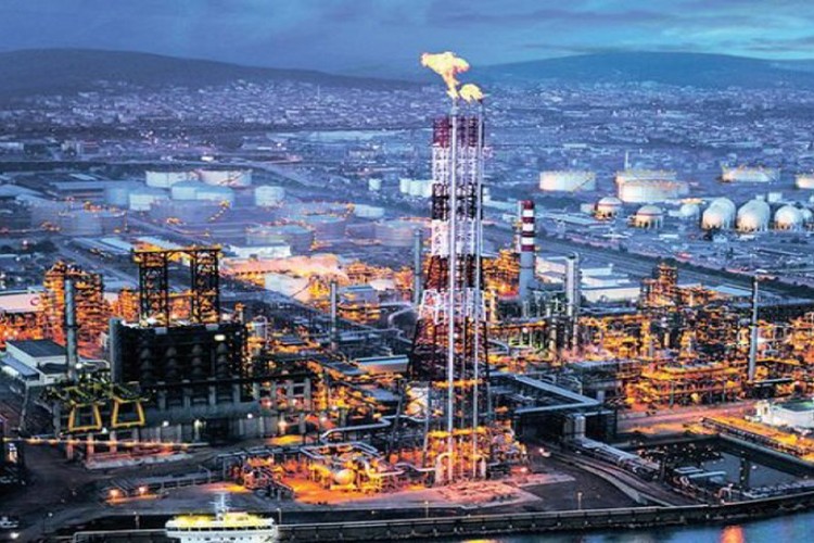 Petkim, Ali Ağa rafinerisindeki %18 payı almayı erteledi