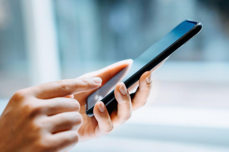 Araştırma: Akıllı telefonlar esir alıyor